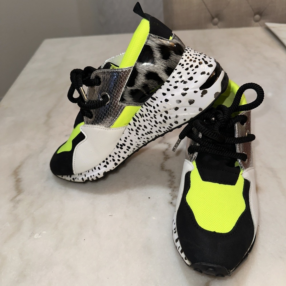 Steve Madden Cliff Neon Green Black Wedges Animal‎ Print Sneakers Size 8